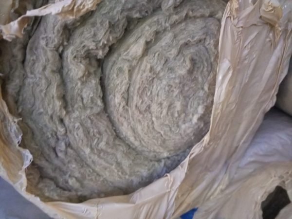High Density (100kg/m3) Rockwool (Mineral wool) Insulation Blanket 6mx1mx50mm with mesh in Nairobi Kenya