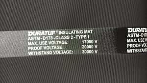Insulation rubber mat class 2